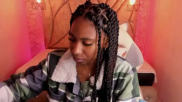 Queen perla  online show from 02/27/25, 12:23