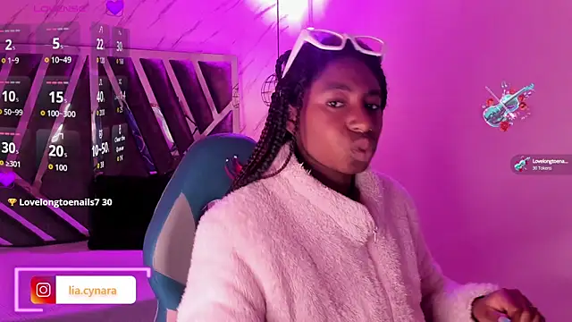 Queen perla  online show from 10/01/25, 11:36