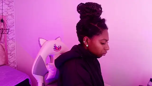 Queen perla  online show from 11/20/25, 12:28