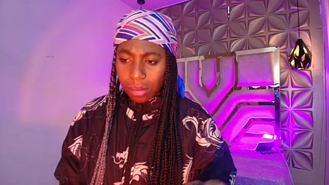 Queen perla  online show from 02/20/26, 12:07