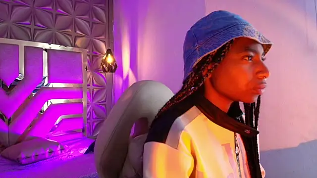 Queen perla  online show from 02/14/26, 12:05