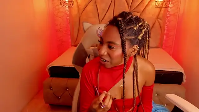 Queen perla  online show from 02/14/25, 03:26