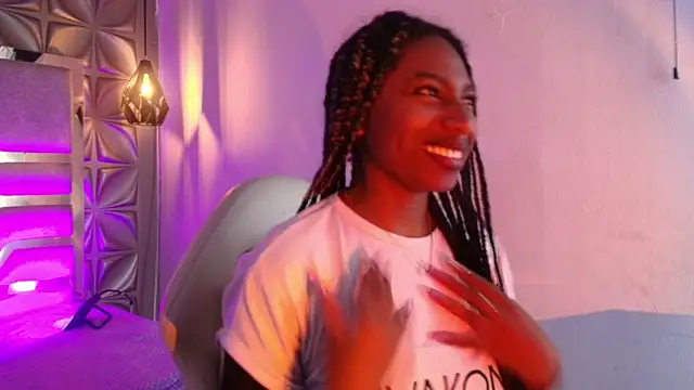 Queen perla  online show from 02/04/26, 06:47