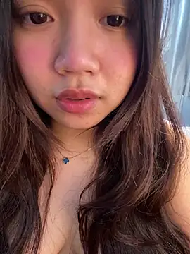 Hotellinh12 online show from 04/05/26, 07:15