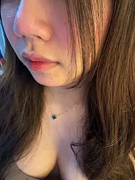 Hotellinh12 online show from 04/26/26, 04:04