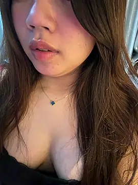 Hotellinh12 online show from 04/08/26, 04:41