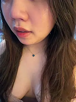 Hotellinh12 online show from 05/12/26, 04:13