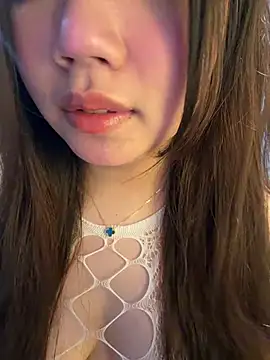 Hotellinh12 online show from 04/17/26, 01:36