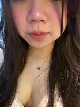 Hotellinh12 online show from 02/04/26, 12:44