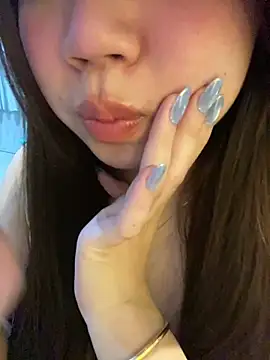 Hotellinh12 online show from 02/03/26, 04:34