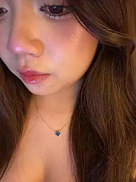 Hotellinh12 online show from 03/17/26, 04:54