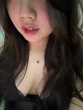 Hotellinh12 online show from 05/05/26, 03:59