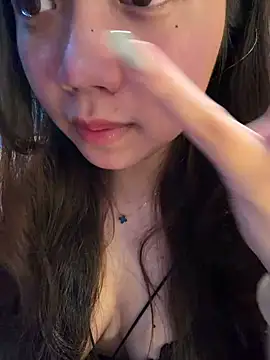 Hotellinh12 online show from 05/23/26, 04:28