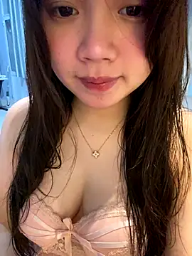 Hotellinh12 online show from 12/19/25, 12:07