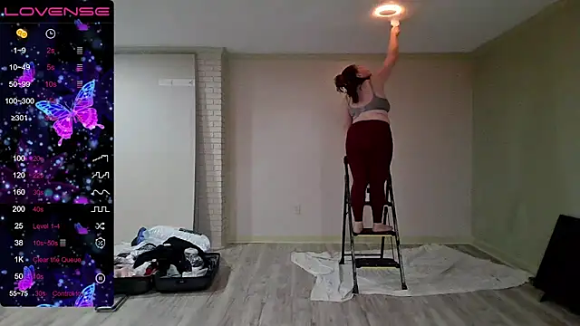 Snapshot of Milfshakecafe chatting on 09/18/25, 12:35 Milfshakecafe online show from 09/18/25, 12:35