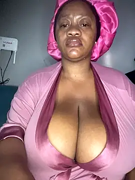 Chubbykarisma27 online show from 10/03/25, 04:47