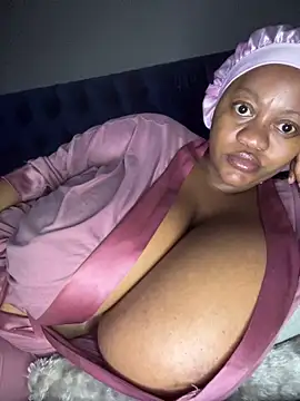 Chubbykarisma27 online show from 12/01/25, 08:21