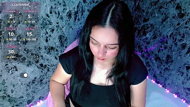 Lanna belle28 online show from 12/04/25, 01:54