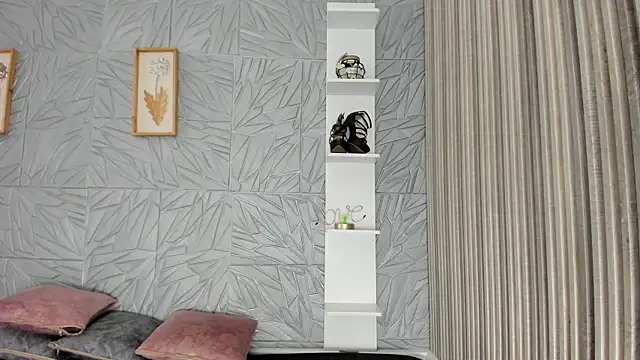 agatadelphine online show from 10/27/25, 01:12