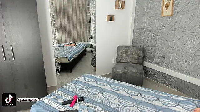 agatadelphine online show from 02/16/26, 01:32