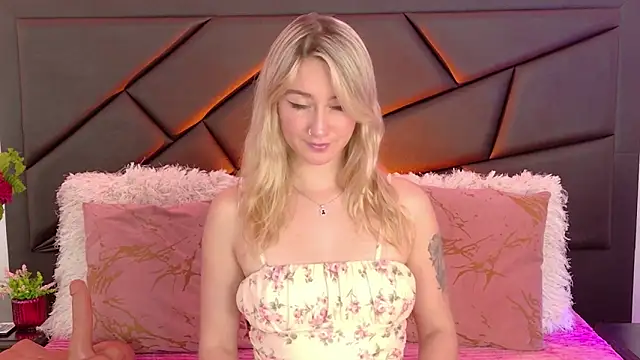 MaryDeniro online show from 04/10/26, 08:16