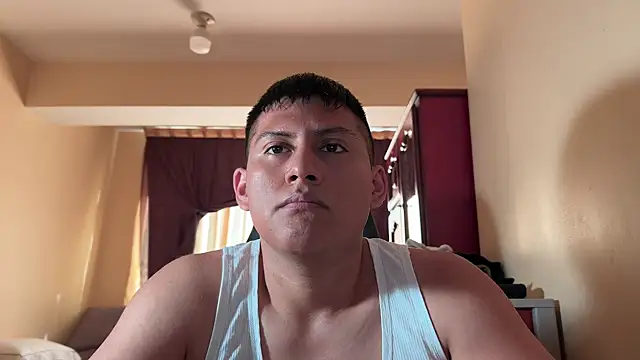 Snapshot of JoshuaTls08 chatting on 11/18/25, 01:03 JoshuaTls08 online show from 11/18/25, 01:03