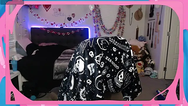 Snapshot of CirqueNoirBlu chatting on 02/11/26, 01:05 CirqueNoirBlu online show from 02/11/26, 01:05