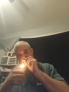 Snapshot of silkstroker6981 chatting on 03/02/26, 06:25 silkstroker6981 online show from 03/02/26, 06:25