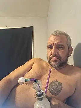 Snapshot of silkstroker6981 chatting on 01/13/26, 10:41 silkstroker6981 online show from 01/13/26, 10:41