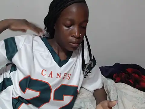 Snapshot of belinda_waridi chatting on 02/07/26, 12:24 belinda waridi online show from 02/07/26, 12:24