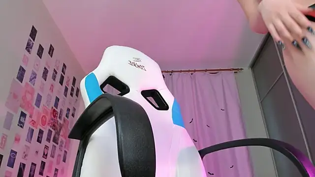 Vanessa Verona online show from 10/26/25, 05:52