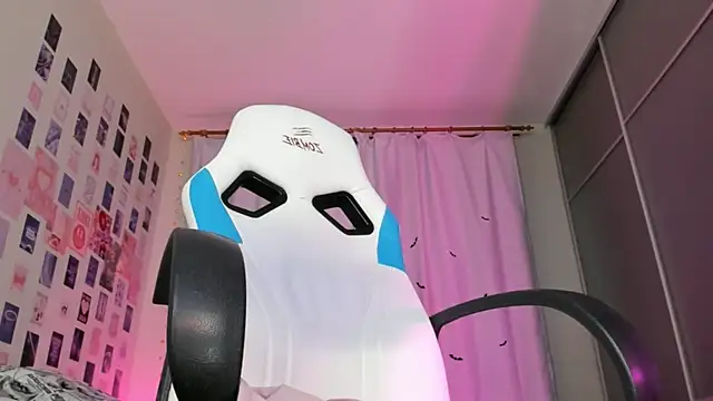 Vanessa Verona online show from 11/07/25, 05:45