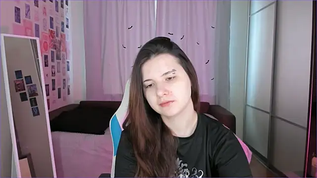 Snapshot of Vanessa_Verona chatting on 07/16/26, 05:15 Vanessa Verona online show from 07/16/26, 05:15
