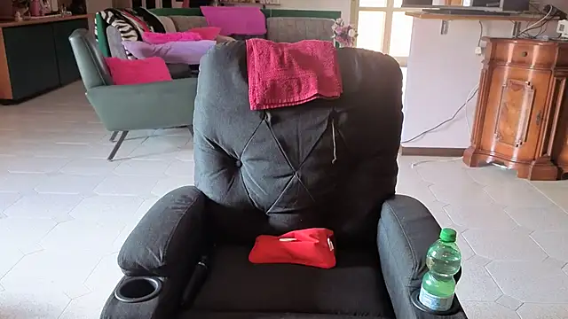 Snapshot of peachgirlmartyna chatting on 11/01/25, 10:09 peachgirlmartyna online show from 11/01/25, 10:09