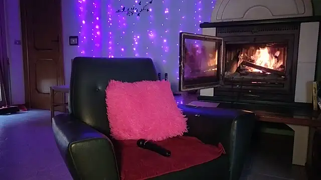 Snapshot of peachgirlmartyna chatting on 11/26/25, 02:39 peachgirlmartyna online show from 11/26/25, 02:39