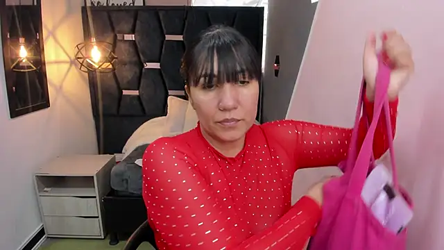 GiaFox  online show from 12/02/25, 04:30