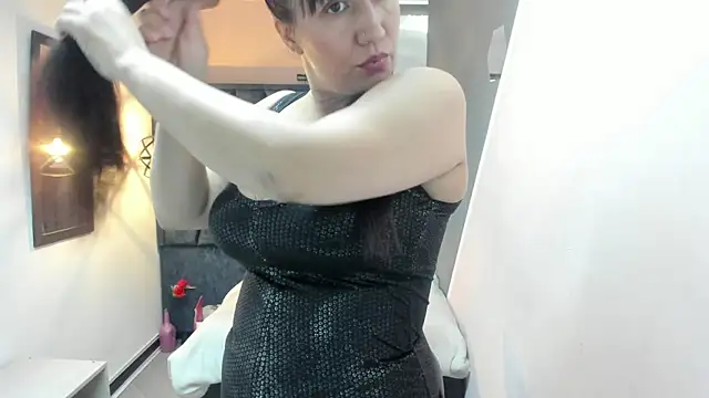 GiaFox  online show from 12/16/25, 01:15