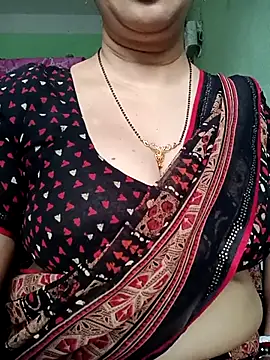 Snapshot of Rosy-B chatting on 03/19/25, 12:37 Rosy-B online show from 03/19/25, 12:37