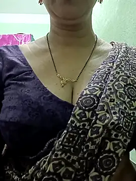 Rosy-B online show from 12/17/25, 12:37