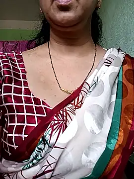 Snapshot of Rosy-B chatting on 09/12/25, 09:20 Rosy-B online show from 09/12/25, 09:20