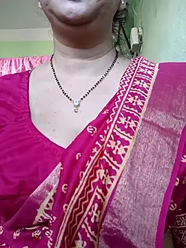 Snapshot of Rosy-B chatting on 09/29/25, 10:00 Rosy-B online show from 09/29/25, 10:00