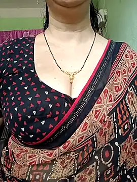 Snapshot of Rosy-B chatting on 03/03/25, 06:52 Rosy-B online show from 03/03/25, 06:52