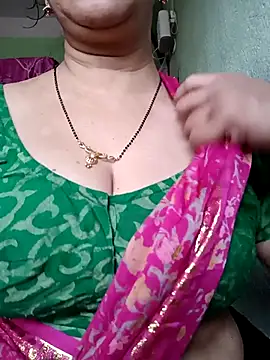 Rosy-B online show from 12/18/25, 09:36