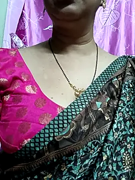 Snapshot of Rosy-B chatting on 02/24/25, 06:04 Rosy-B online show from 02/24/25, 06:04