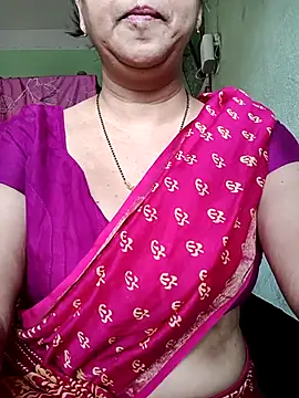 Snapshot of Rosy-B chatting on 09/11/25, 12:54 Rosy-B online show from 09/11/25, 12:54