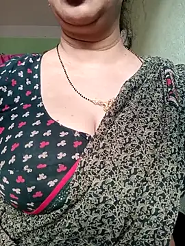 Snapshot of Rosy-B chatting on 09/27/25, 12:28 Rosy-B online show from 09/27/25, 12:28