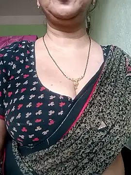 Snapshot of Rosy-B chatting on 09/23/25, 09:38 Rosy-B online show from 09/23/25, 09:38