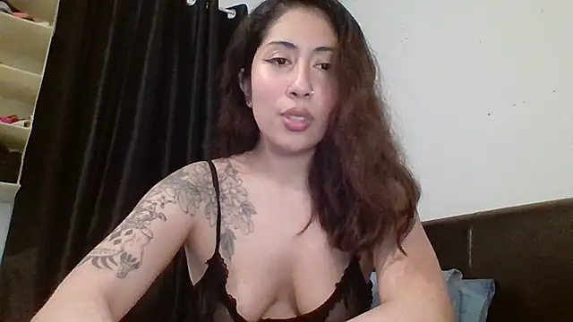 LorenaAnderson online show from 02/21/25, 09:11