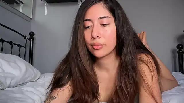 LorenaAnderson online show from 05/23/26, 10:47