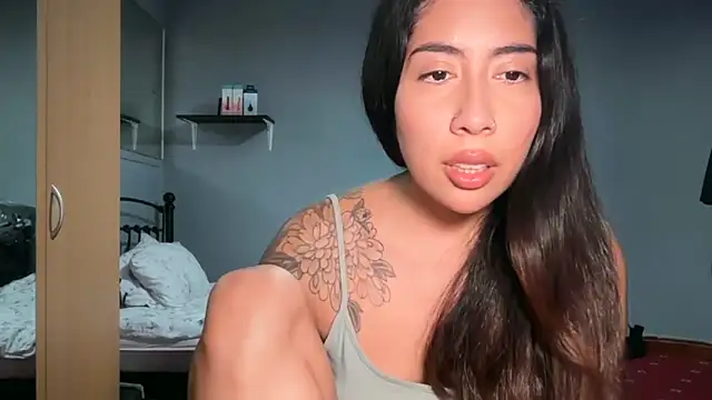 LorenaAnderson online show from 04/04/26, 06:14